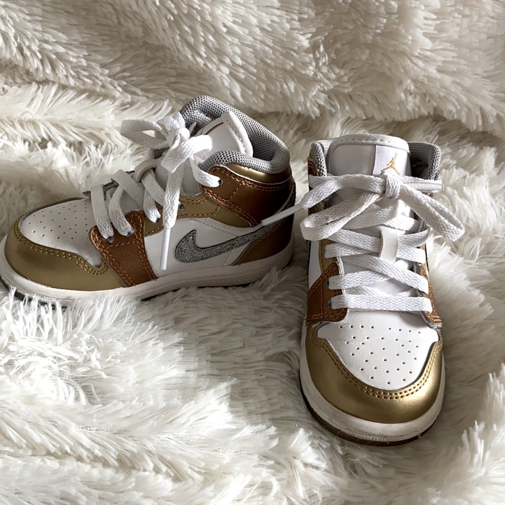 Air Jordan 1 Phat (TD) toddler girls sneakers, size 6c